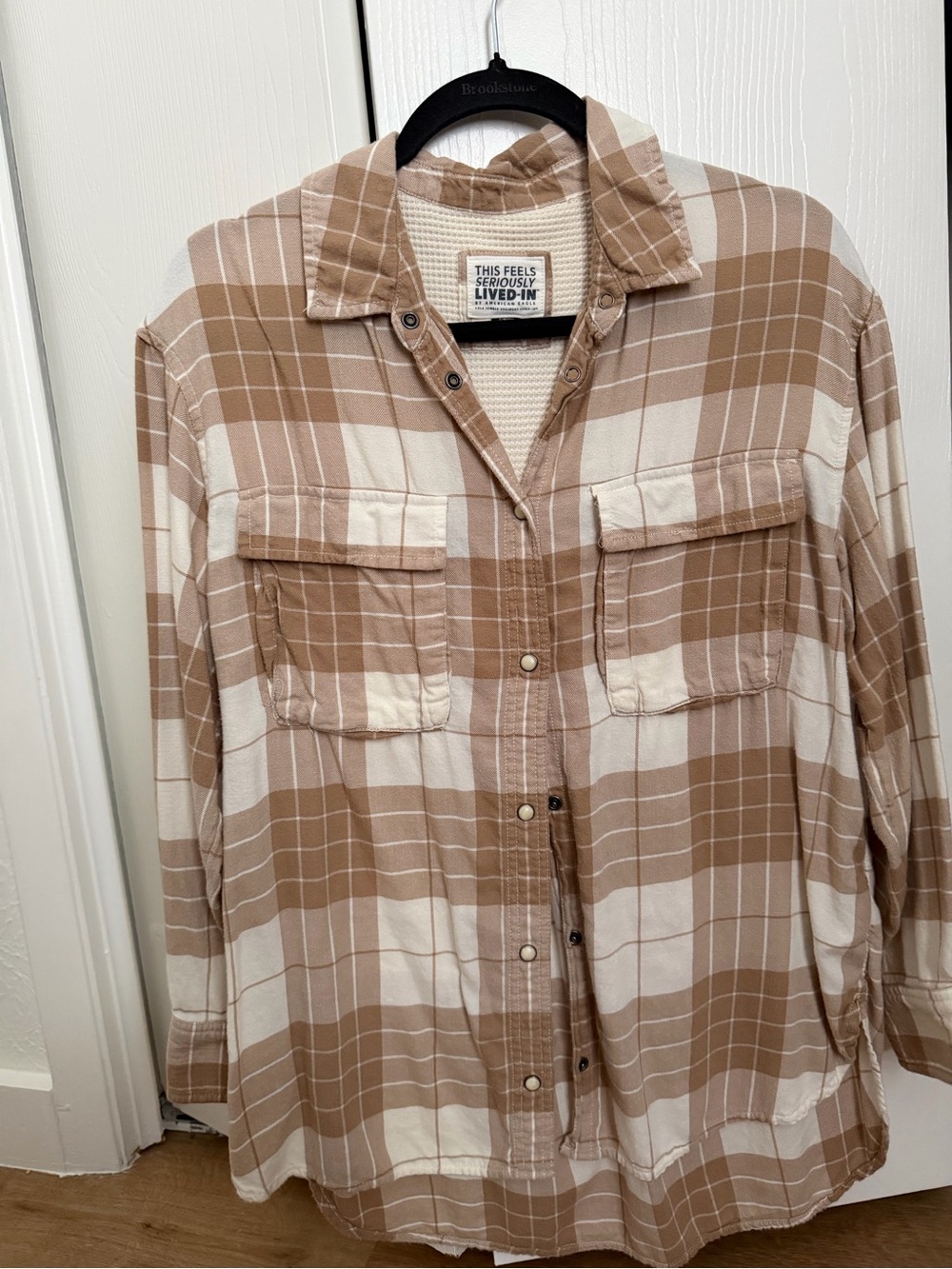 American Eagle Outfitters Beige and Cream Plaid Button-Front Shirt